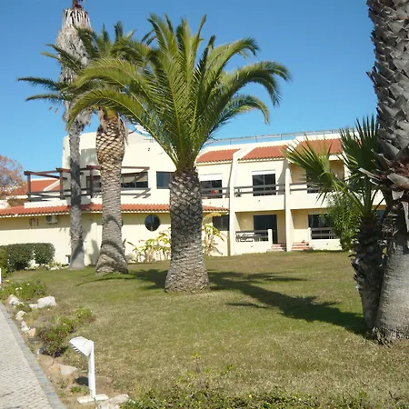 Da Lota - Beachfront