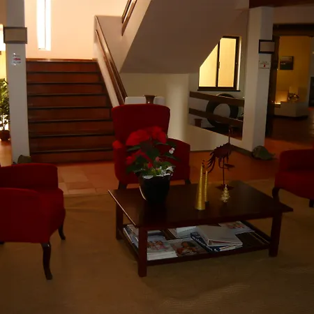 Da Lota - Beachfront Hotel Manta Rota