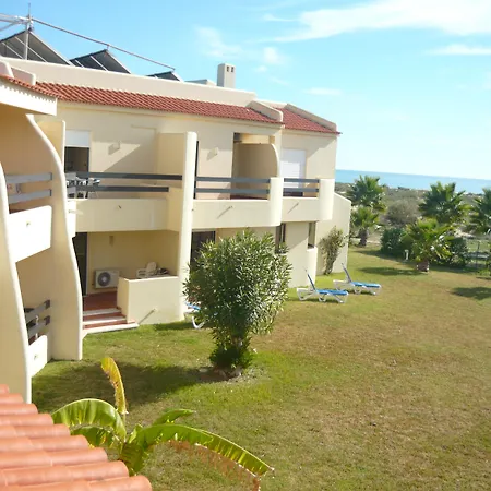 Da Lota - Beachfront 3*