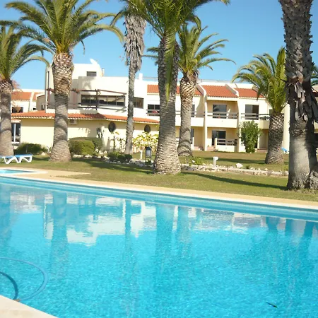 Praia Da Lota - Beachfront Hotel