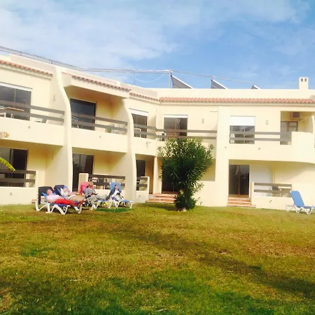 Praia Da Lota - Beachfront Hotel Manta Rota