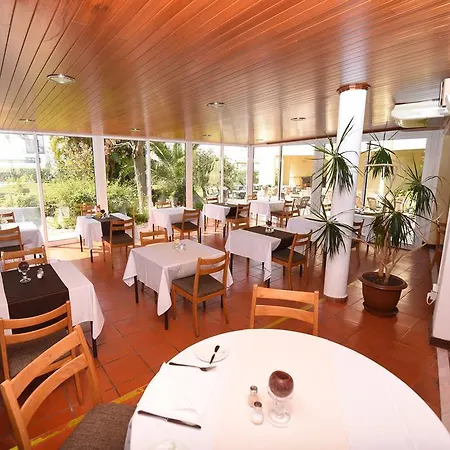 Hotel Praia Da Lota - Beachfront