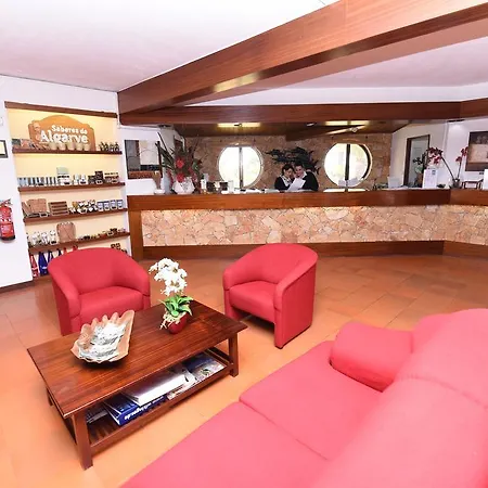 Da Lota - Beachfront Hotel