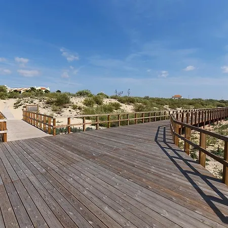 Da Lota - Beachfront Hotel