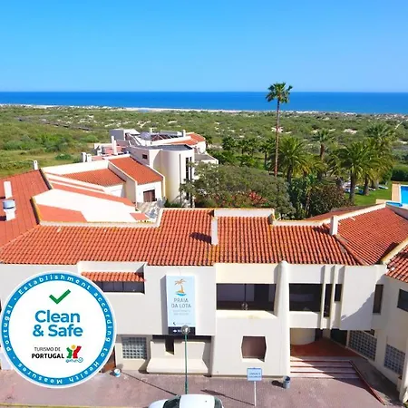 Da Lota - Beachfront Otel 3*