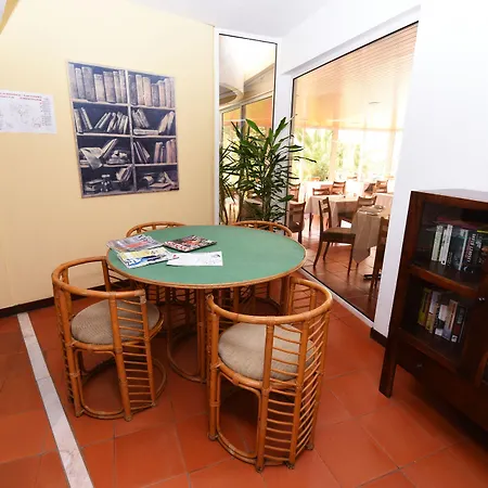 Hotel Da Lota - Beachfront Manta Rota