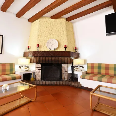 Da Lota - Beachfront Hotel Manta Rota